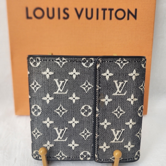 Auth Louis Vuitton Denim Monogram Trifold Wallet - Picture 3 of 9